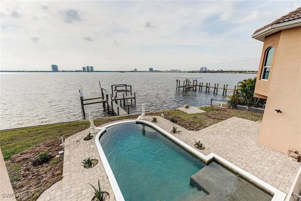 123 E North Shore Avenue North Fort Myers FL 33917