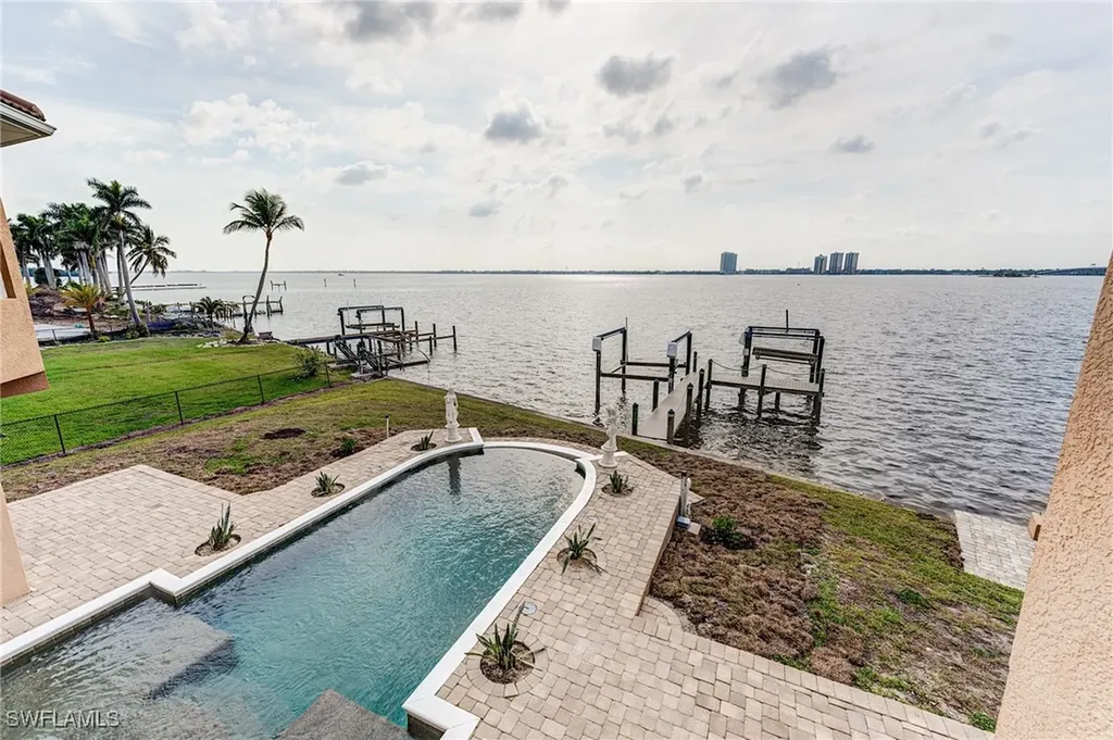 123 E North Shore Avenue North Fort Myers FL 33917