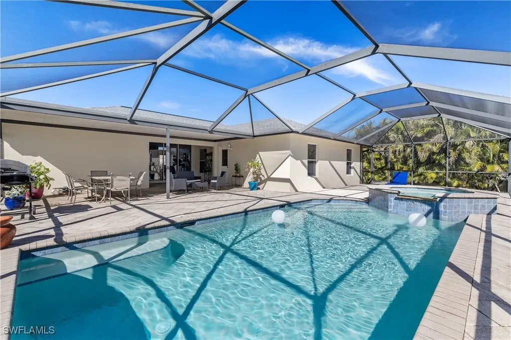 3023 SW 15th Place Cape Coral FL 33914