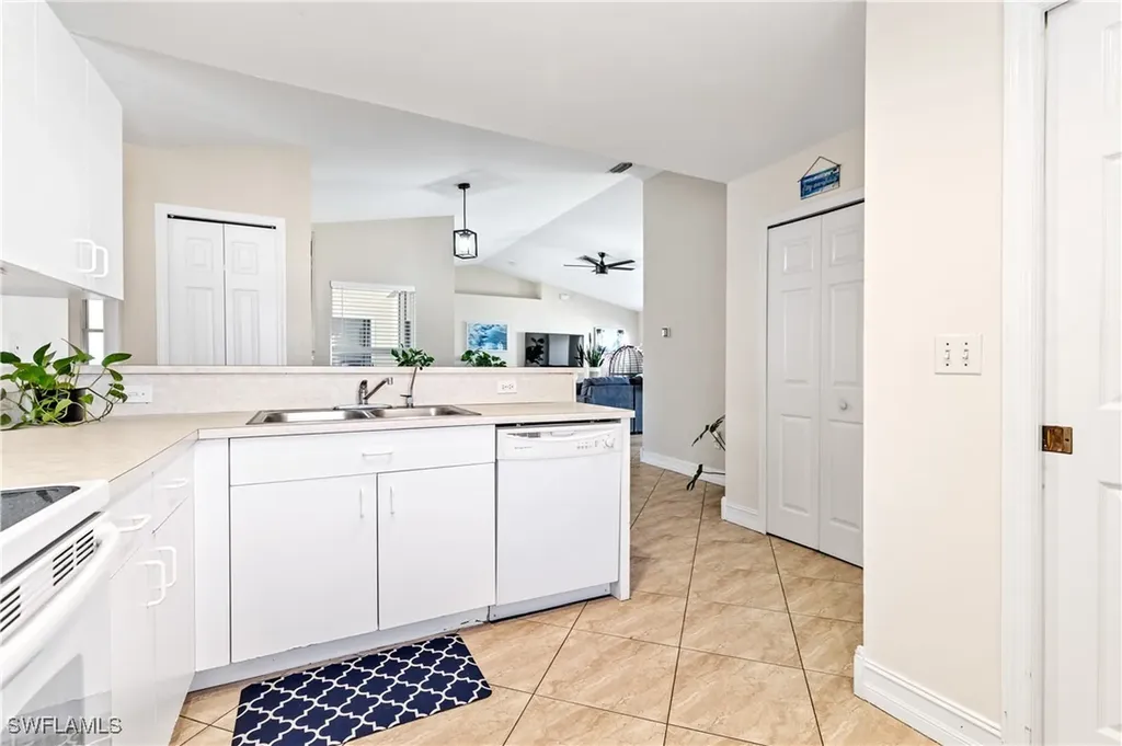 3023 SW 15th Place Cape Coral FL 33914