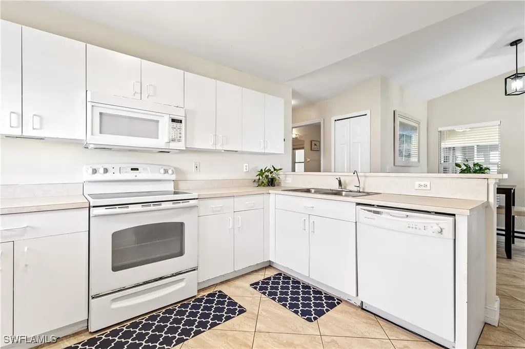 3023 SW 15th Place Cape Coral FL 33914