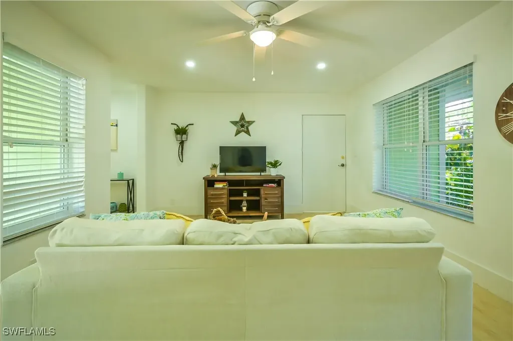 2728 Providence Street Fort Myers FL 33916