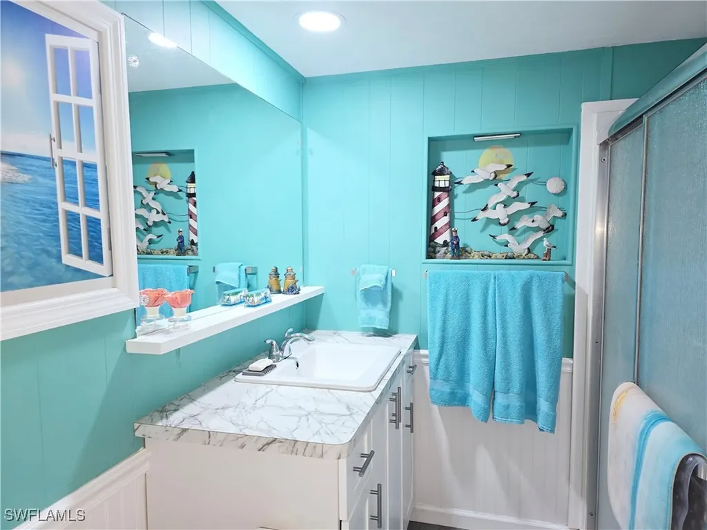 19 Moorhead Manor Naples FL 34112