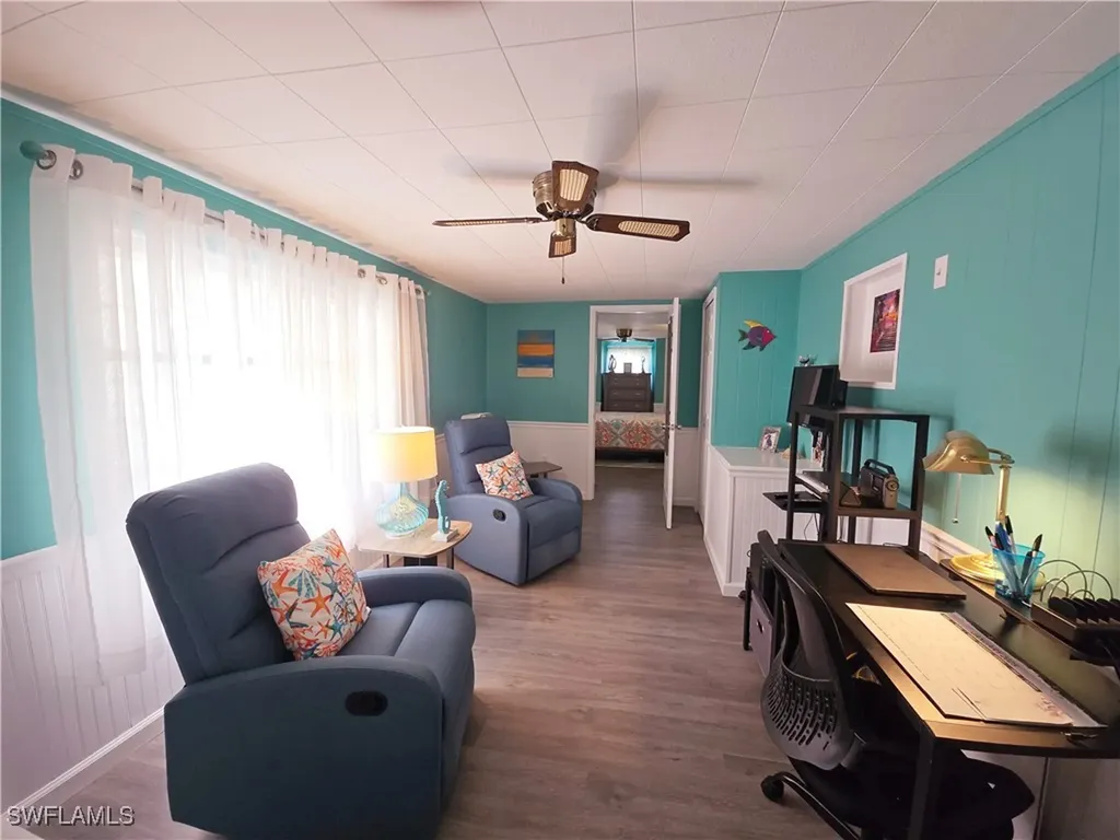 19 Moorhead Manor Naples FL 34112