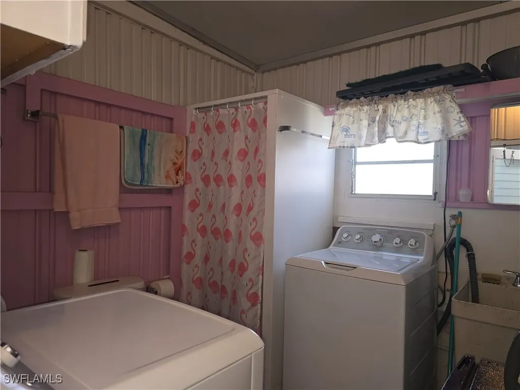 19 Moorhead Manor Naples FL 34112