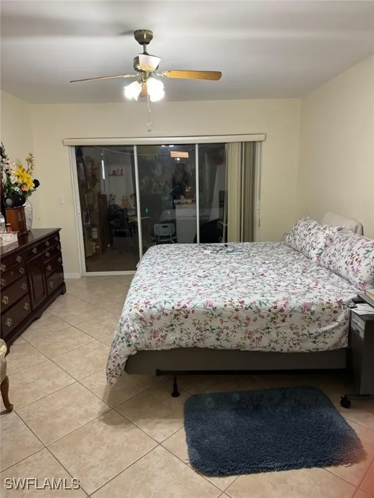 3915 SW 1st Place Cape Coral FL 33914