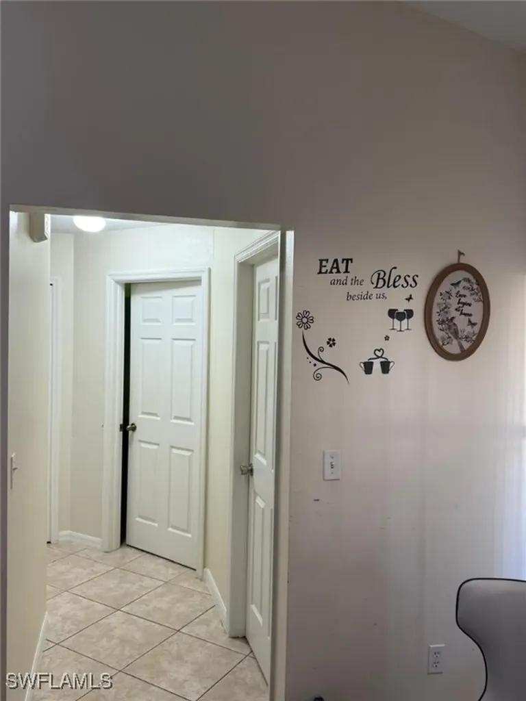 3915 SW 1st Place Cape Coral FL 33914