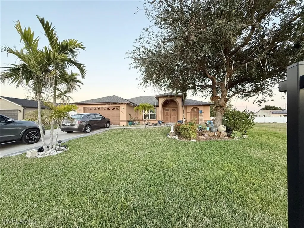 3915 SW 1st Place Cape Coral FL 33914