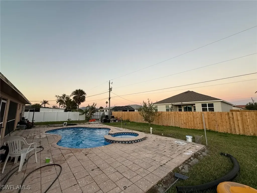 3915 SW 1st Place Cape Coral FL 33914