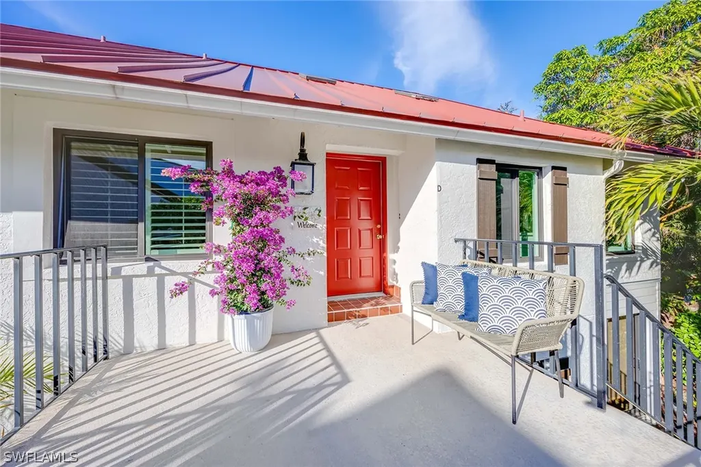 375 8th Avenue S Naples FL 34102