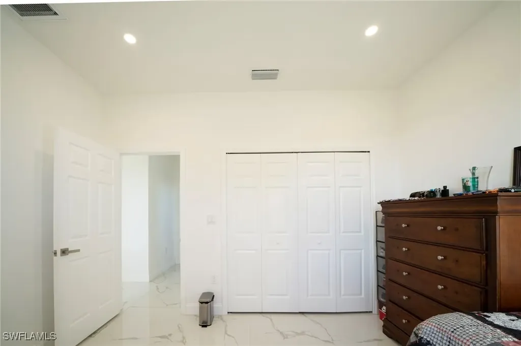 2915 5th Street SW Lehigh Acres FL 33976