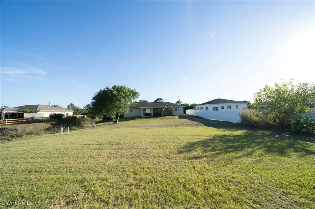 2915 5th Street SW Lehigh Acres FL 33976