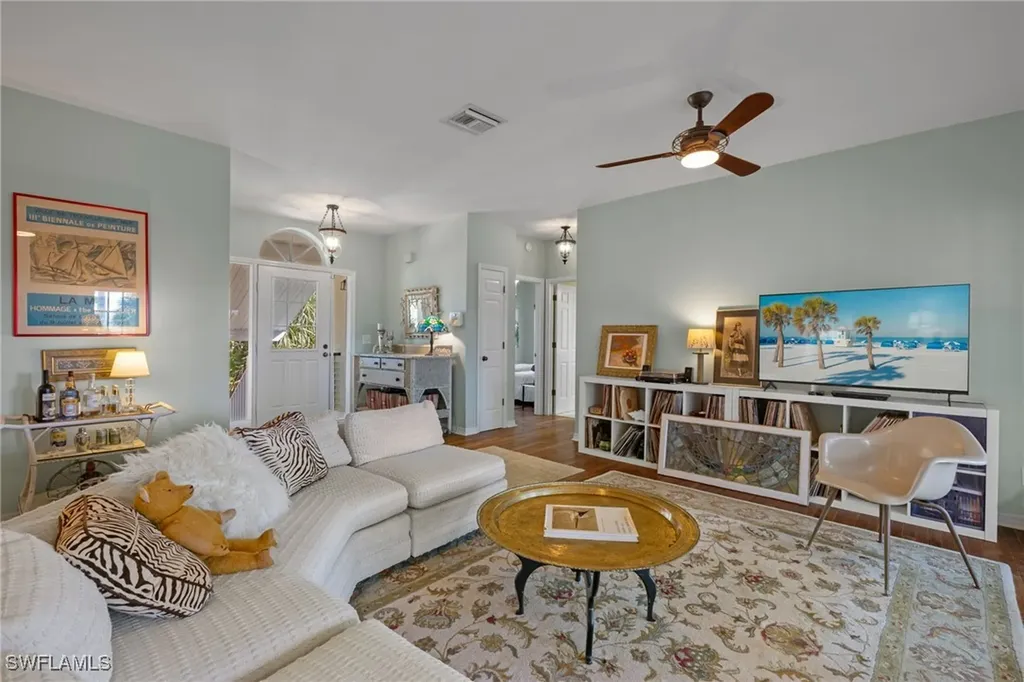 551 Sea Oats Drive Sanibel FL 33957