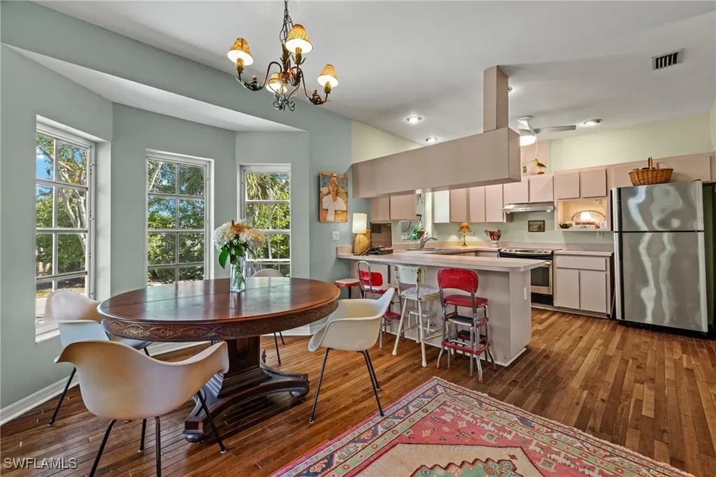 551 Sea Oats Drive Sanibel FL 33957