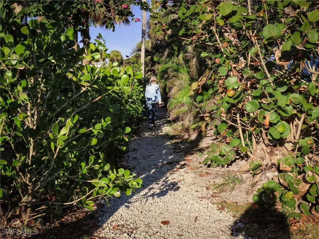 551 Sea Oats Drive Sanibel FL 33957