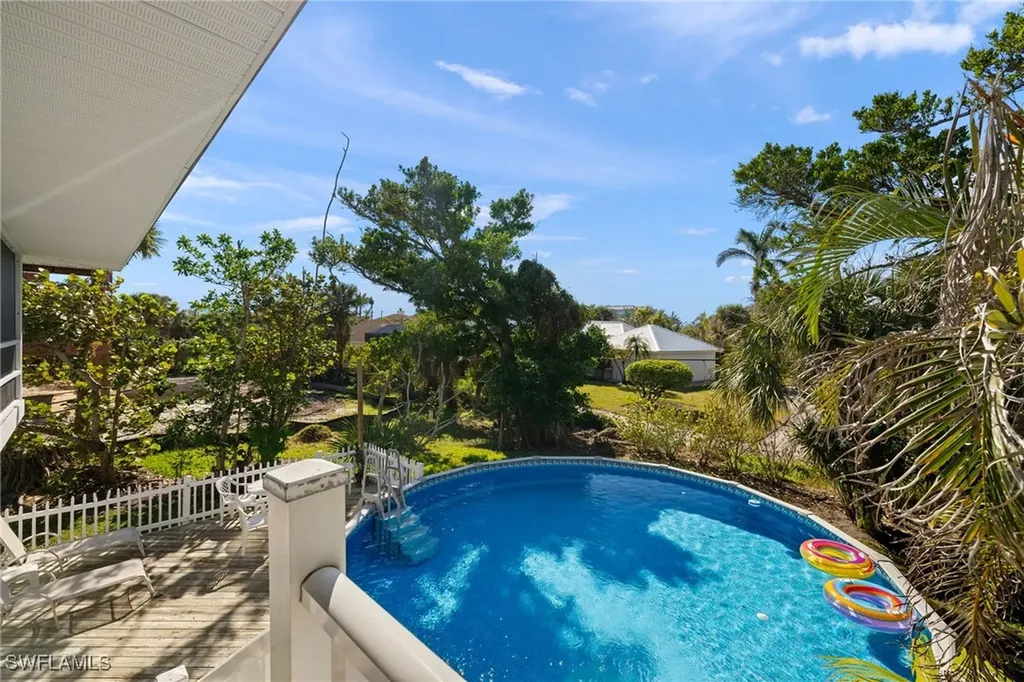 551 Sea Oats Drive Sanibel FL 33957