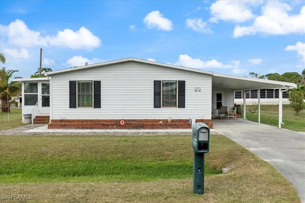 19371 Pony Lane North Fort Myers FL 33903