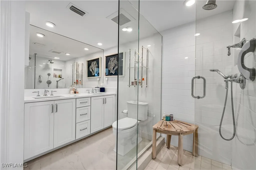 2401 Gulf Shore Boulevard N Naples FL 34103