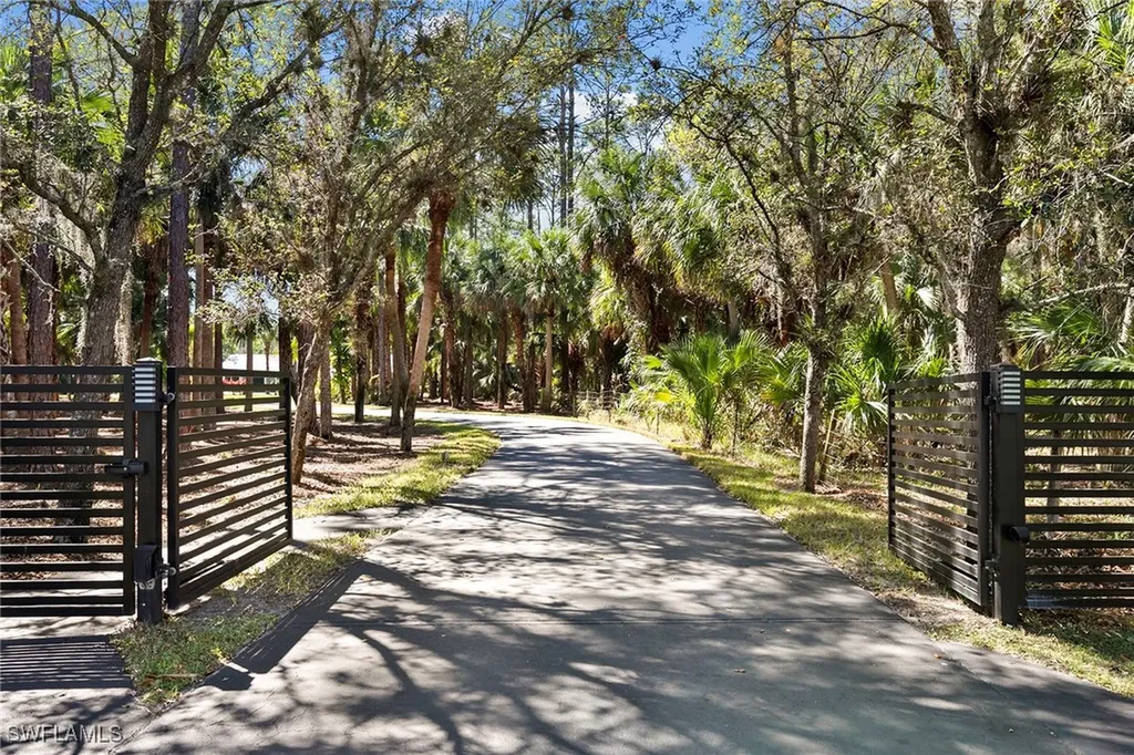 5770 Shady Oaks Lane Naples FL 34119