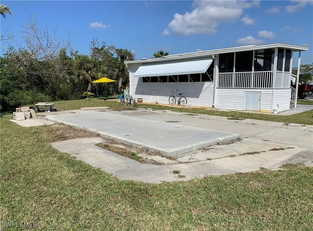 19681 Summerlin 425 Road Fort Myers FL 33908