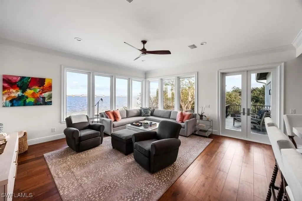 1004 Bayview Drive Sanibel FL 33957