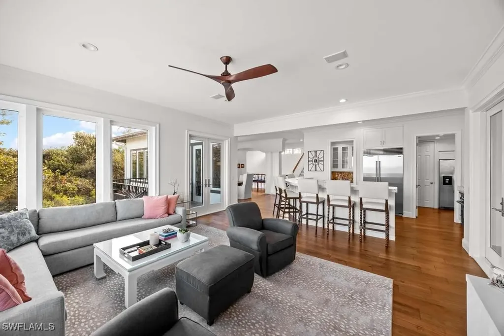 1004 Bayview Drive Sanibel FL 33957