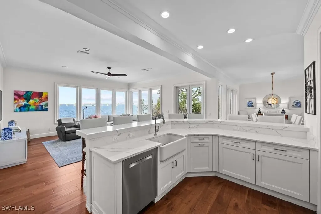 1004 Bayview Drive Sanibel FL 33957