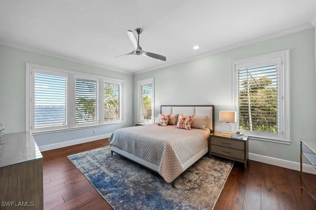 1004 Bayview Drive Sanibel FL 33957