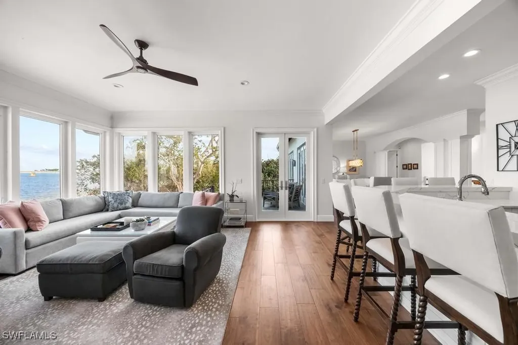 1004 Bayview Drive Sanibel FL 33957