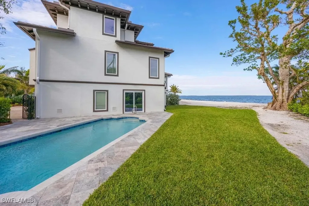1004 Bayview Drive Sanibel FL 33957