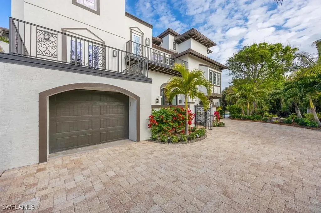1004 Bayview Drive Sanibel FL 33957