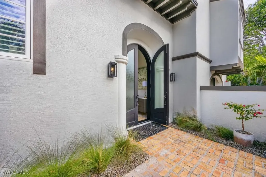 1004 Bayview Drive Sanibel FL 33957