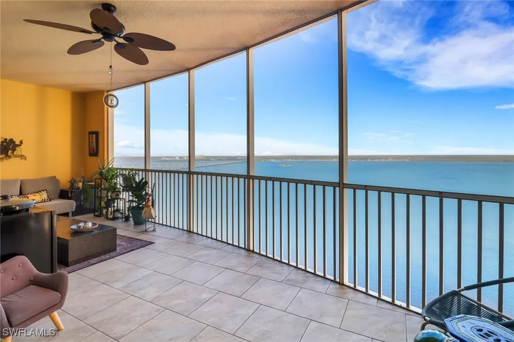 2743 1st Street Fort Myers FL 33916