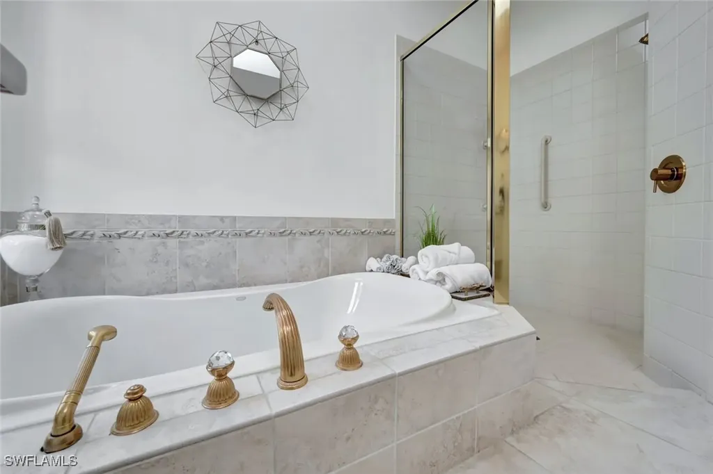 5917 Ashford Lane Naples FL 34110