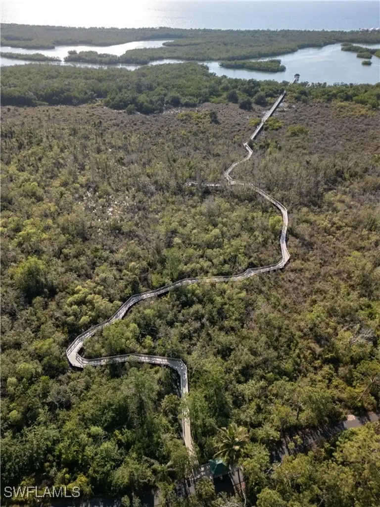 325 Bay Forest Drive Naples FL 34110