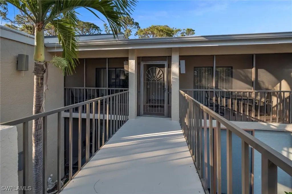 325 Bay Forest Drive Naples FL 34110