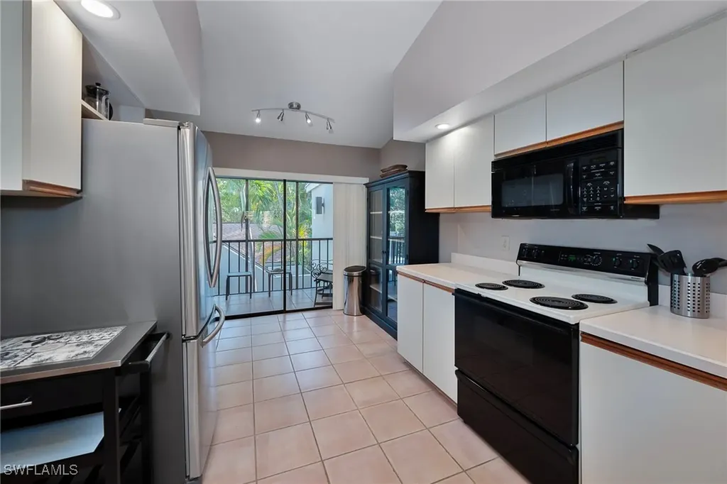 325 Bay Forest Drive Naples FL 34110