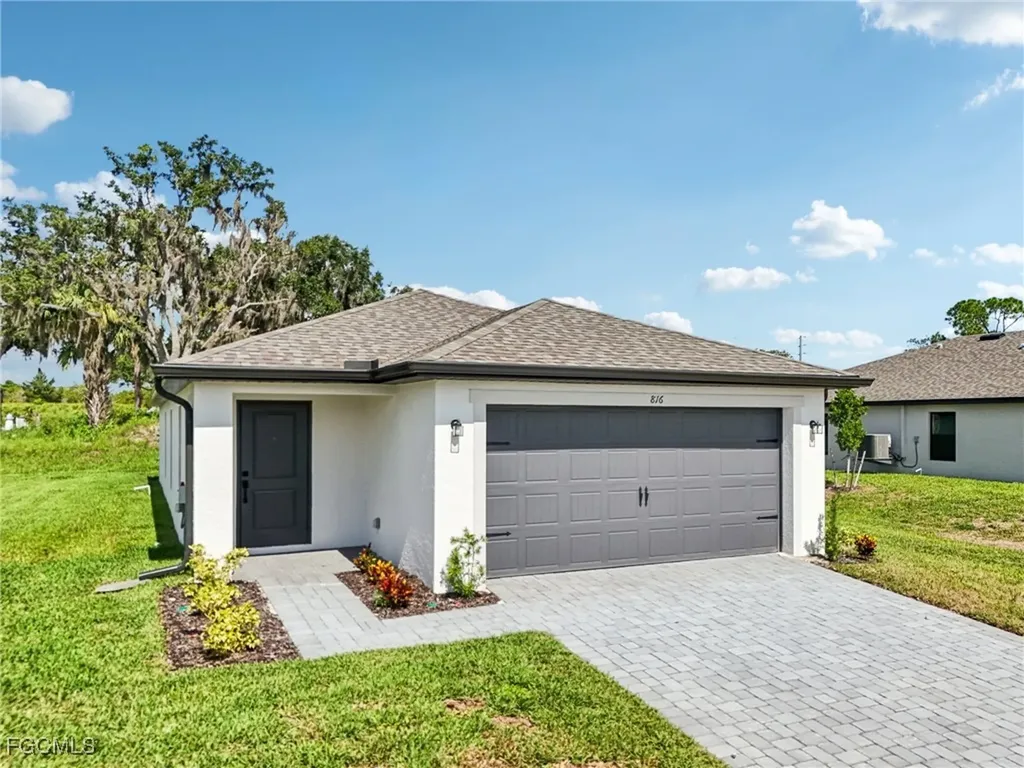 816 Gen D Macarthur Avenue Labelle FL 33935