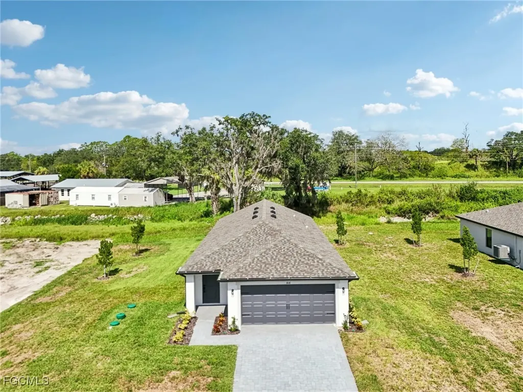 816 Gen D Macarthur Avenue Labelle FL 33935