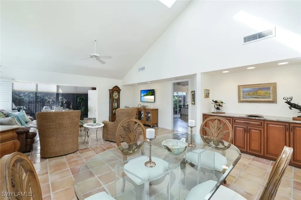 583 Bay Villas Lane Naples FL 34108