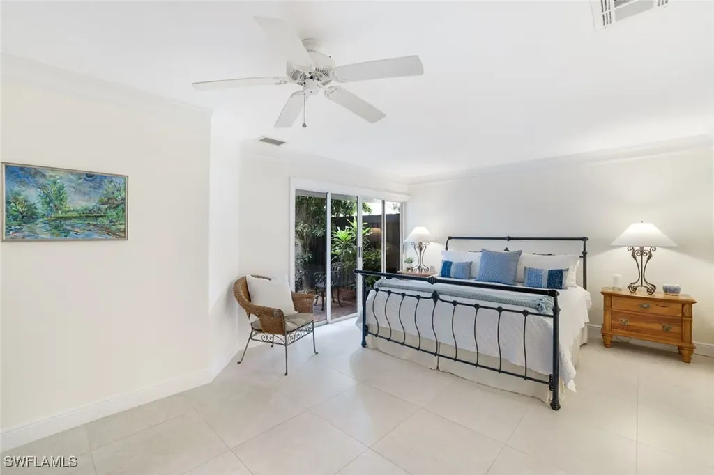 583 Bay Villas Lane Naples FL 34108