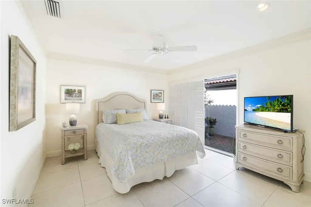 583 Bay Villas Lane Naples FL 34108