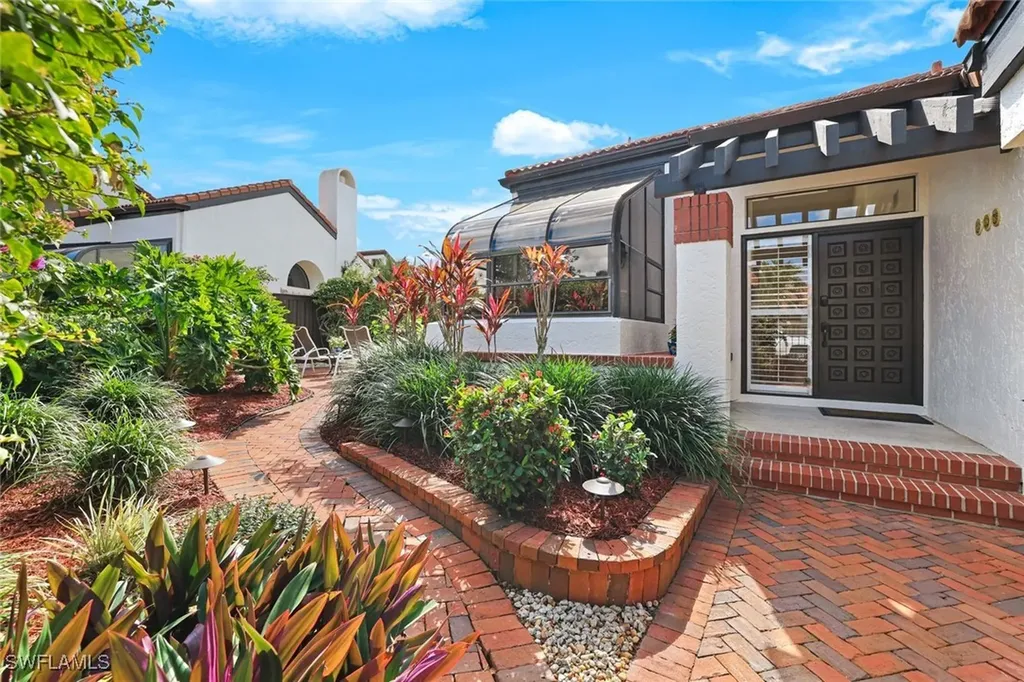 583 Bay Villas Lane Naples FL 34108