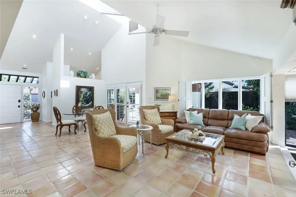 583 Bay Villas Lane Naples FL 34108