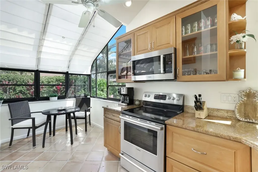 583 Bay Villas Lane Naples FL 34108
