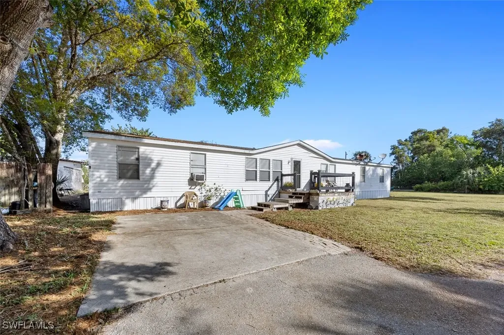 321 Brandy Lane Naples FL 34114