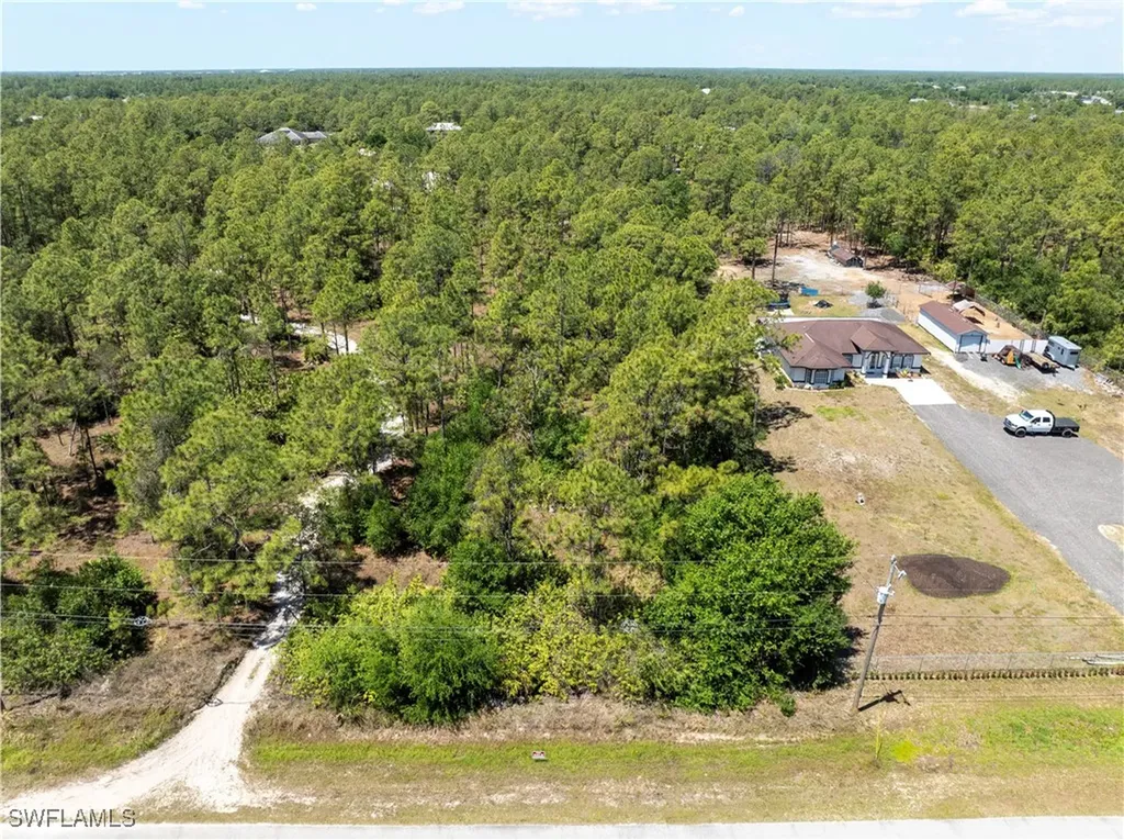 5045 44th Street NE Naples FL 34120