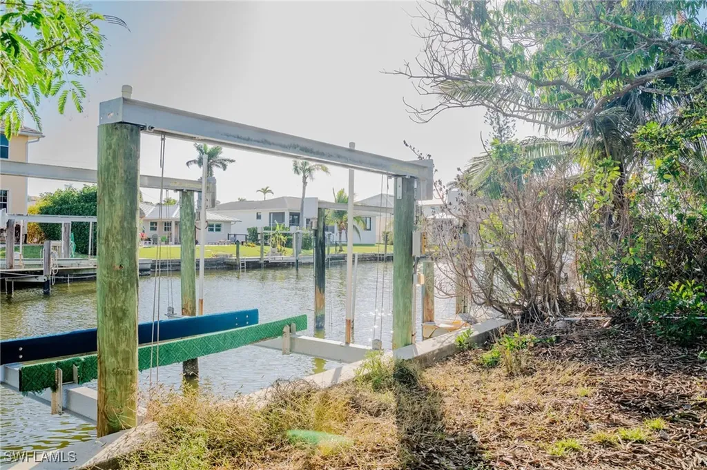 222 1st Street Bonita Springs FL 34134