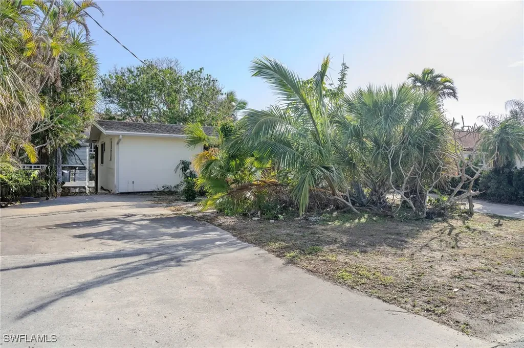 222 1st Street Bonita Springs FL 34134
