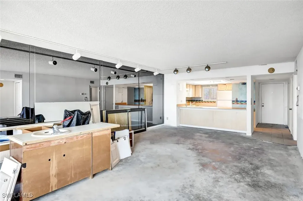 15021 Punta Rassa Road Fort Myers FL 33908